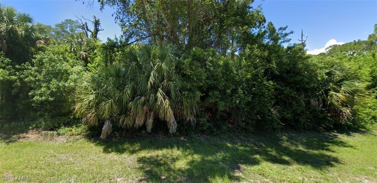 Property Photo:  3044 S Beechwood Circle  FL 33935 