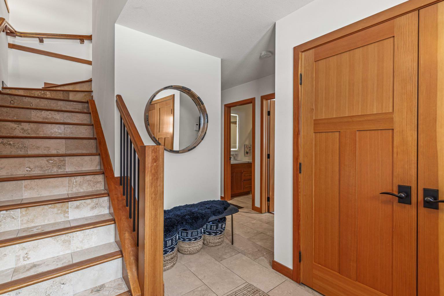 Property Photo:  511 6th Avenue 4  AB T1W 0K9 