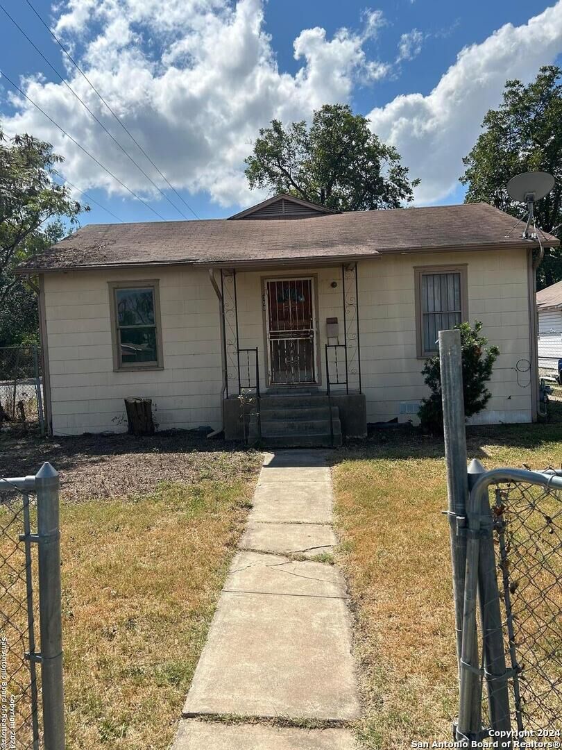Property Photo:  398 Fairview Ave  TX 78223 