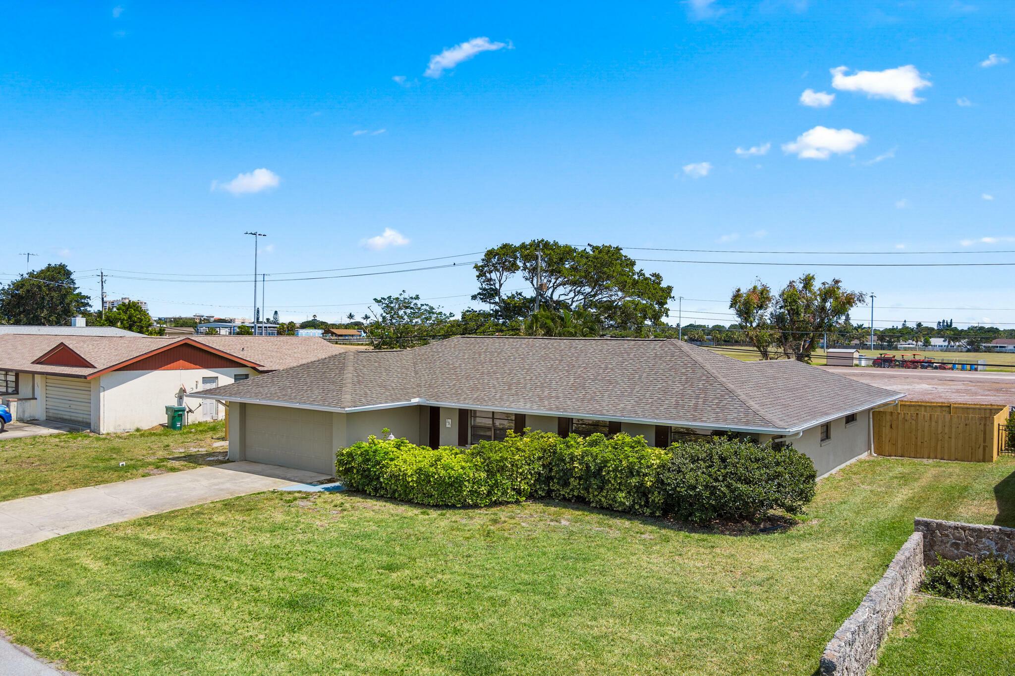 Property Photo:  391 E Riviera Boulevard  FL 32903 