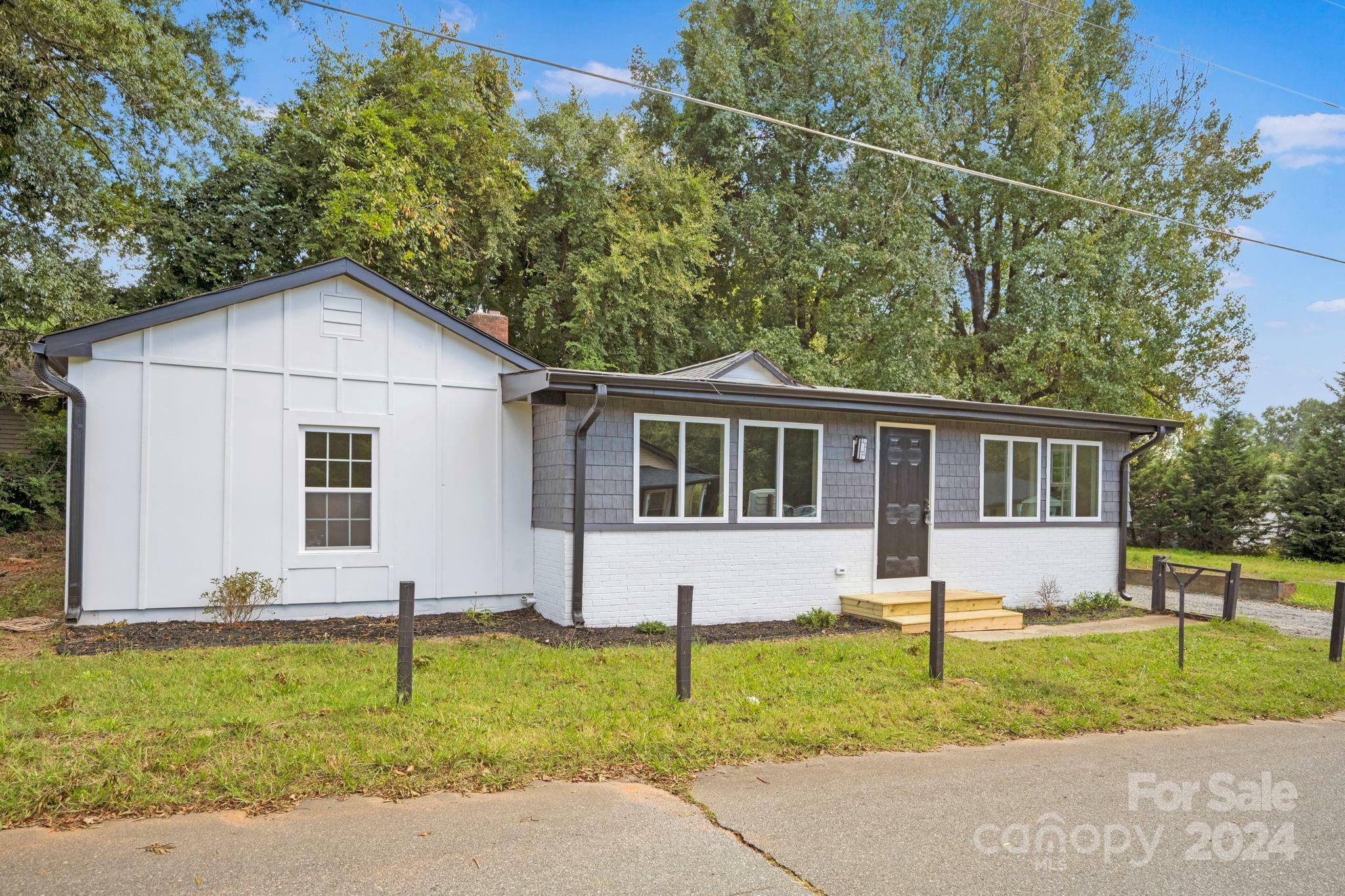 Property Photo:  123 Market Road  NC 28115 