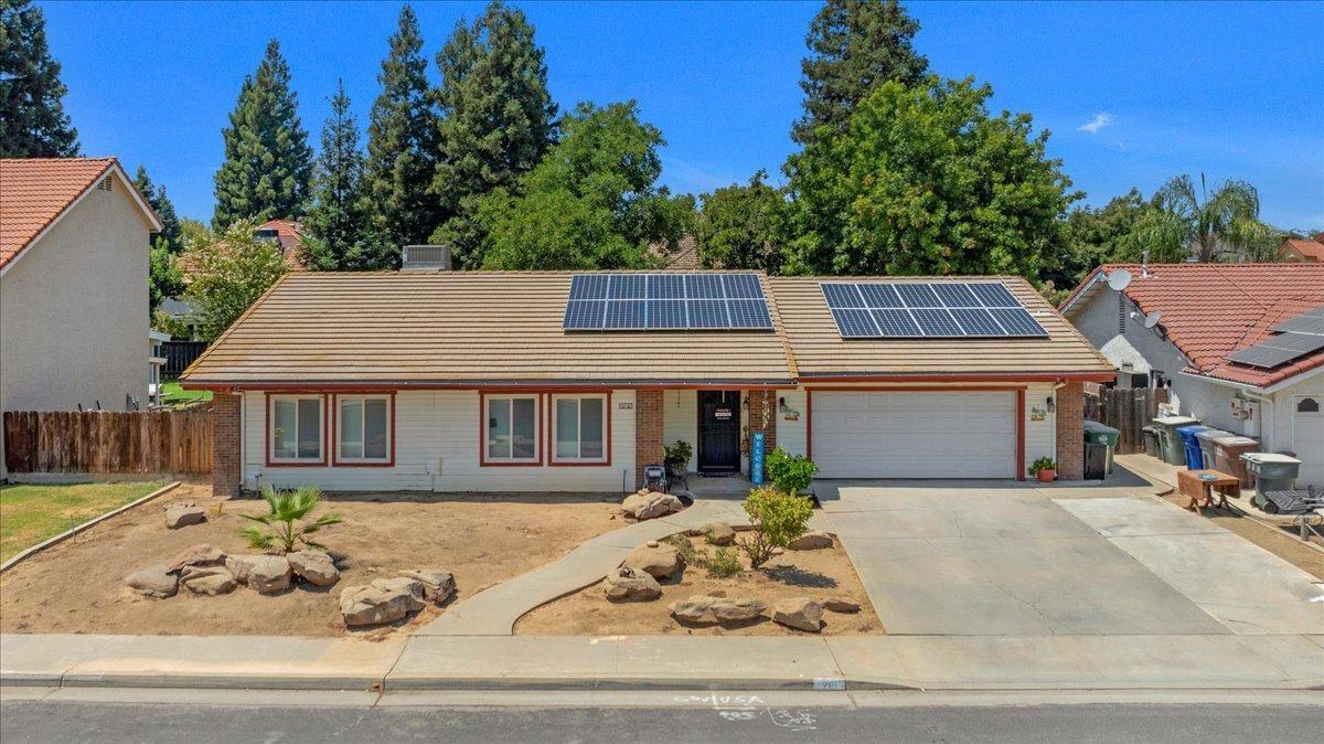Property Photo: 261 Fairbanks Avenue CA 93657