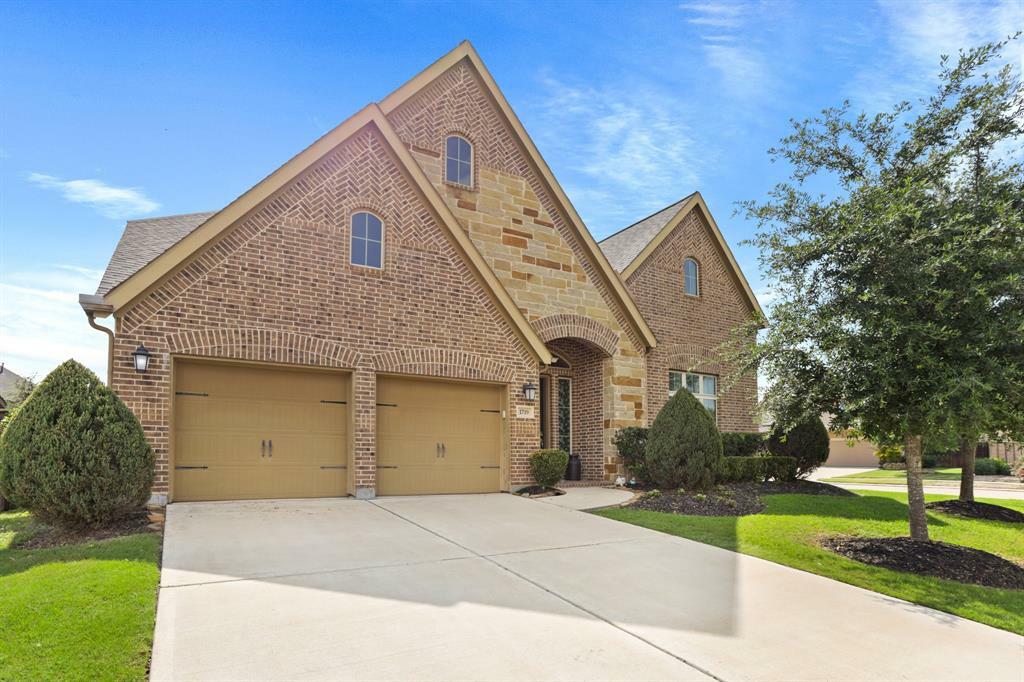 Property Photo:  1719 Tonkawa Trail  TX 77493 