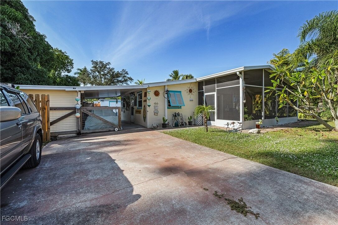 Property Photo:  15925 Quail Trail  FL 33922 