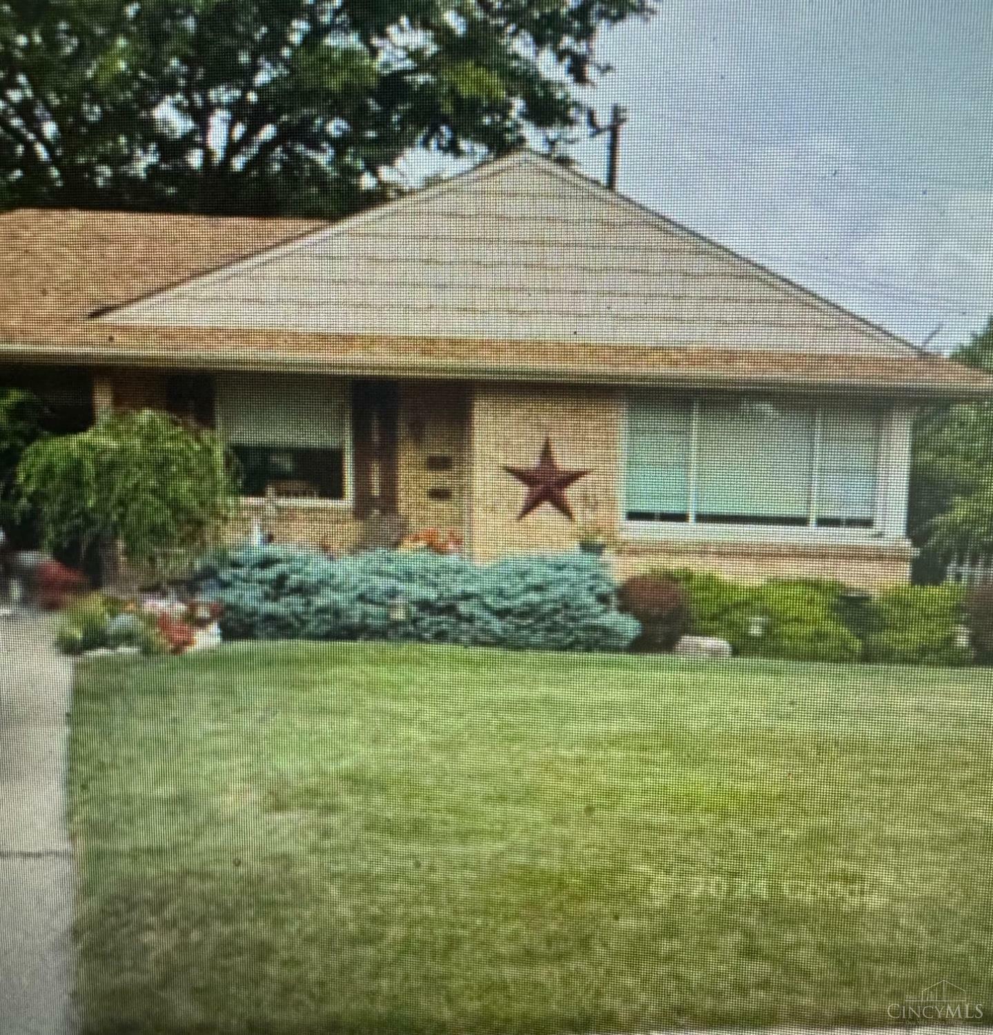 1100 Susan Drive  Hamilton OH 45013 photo