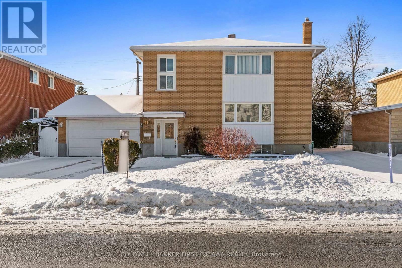 Photo de la propriété:  1174 Clyde Avenue  ON K2C 1Y2 