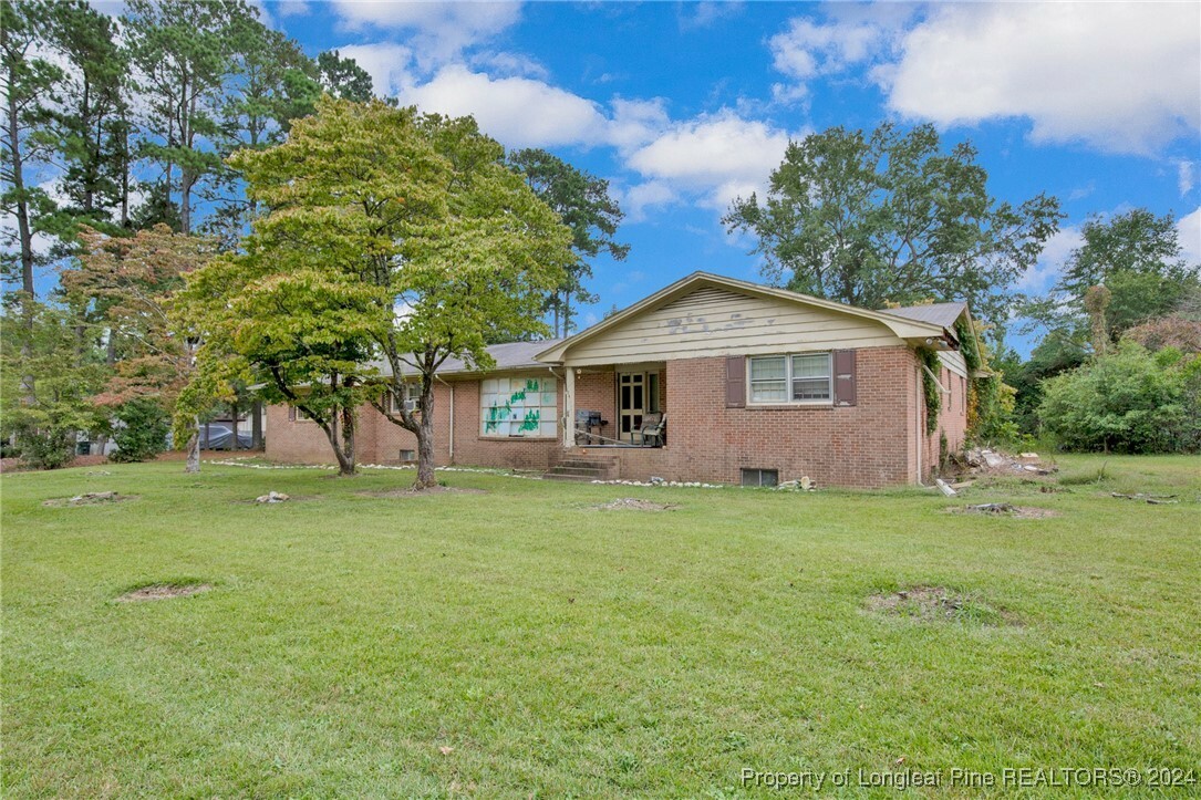 Property Photo:  104 E Killiegrey Street  NC 287546 