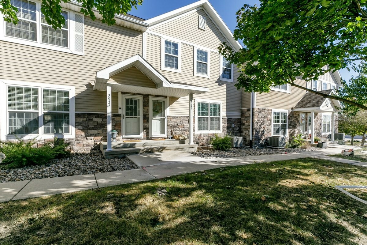 Property Photo:  3049 SW White Birch Drive  IA 50023 