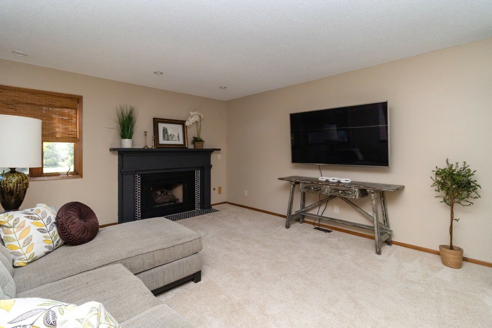 Property Photo:  4902 Cedar Drive 72  IA 50266 