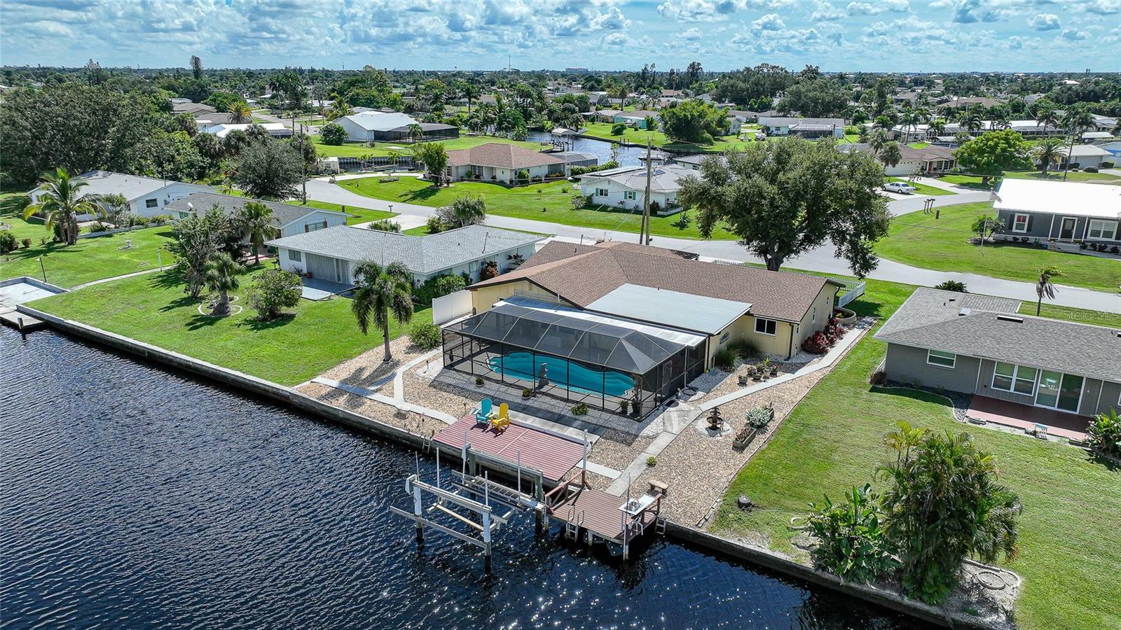 Property Photo: 154 Chelsea Court NW FL 33952