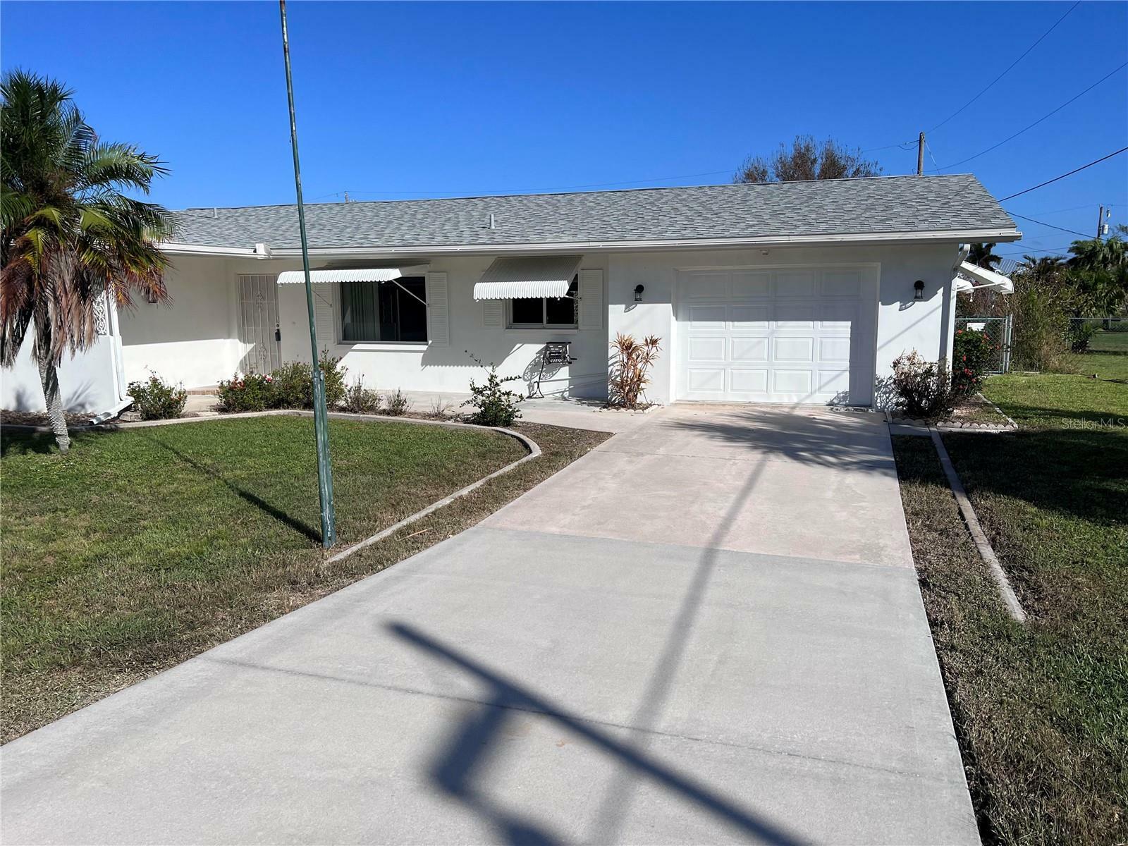 Property Photo:  20430 Edgewater Drive  FL 33952 