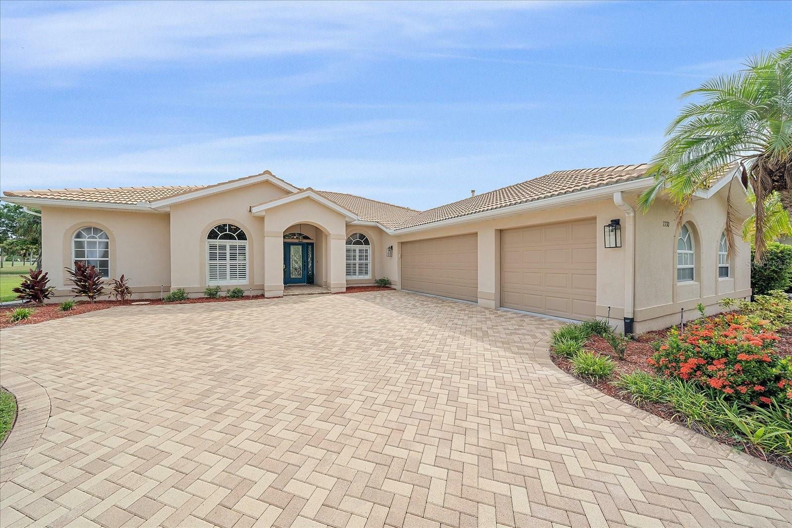 Property Photo:  7730 Camden Harbour Drive  FL 34212 