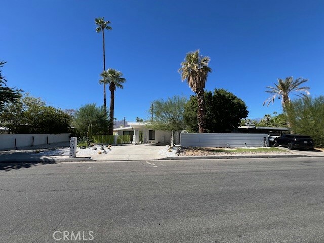 Property Photo:  45416 Panorama Drive  CA 92260 