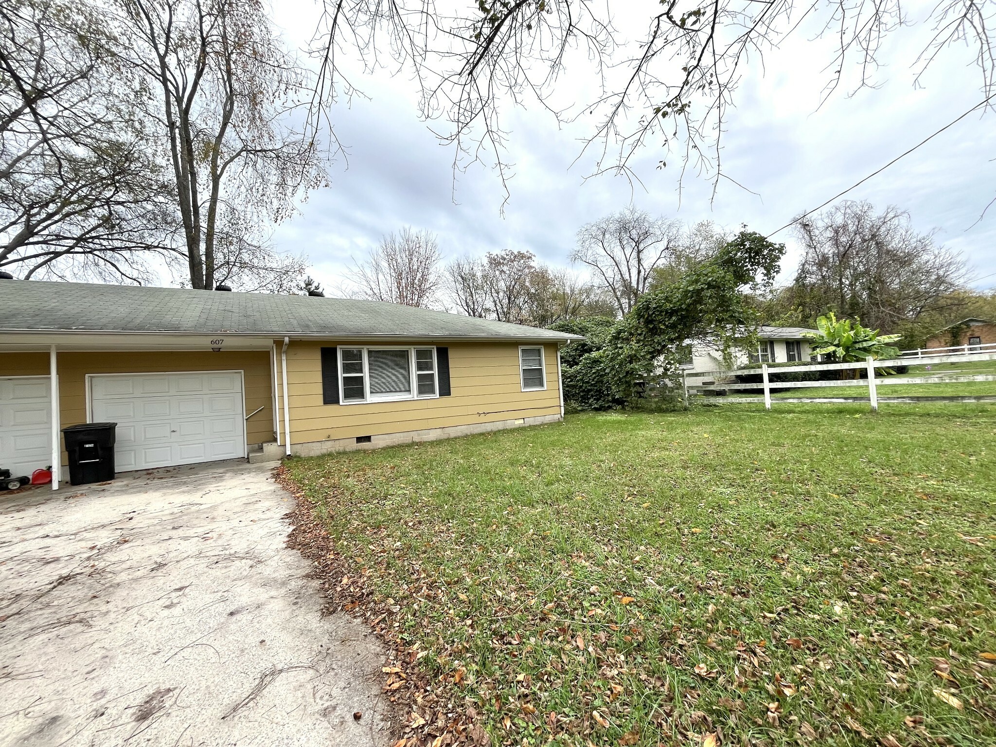 Property Photo:  607 E State St  TN 37130 