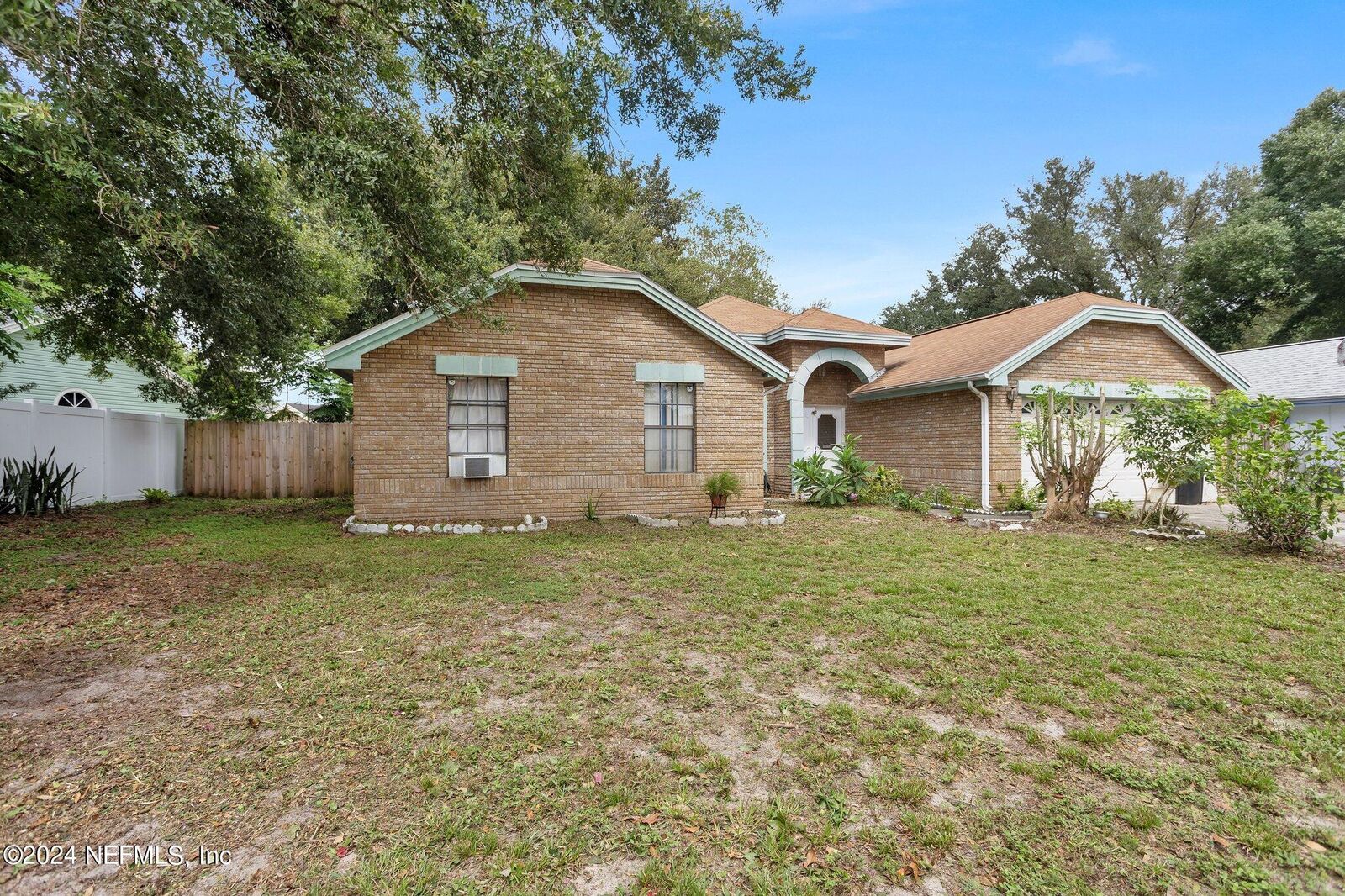 Property Photo: 2444 Andre Ct Court FL 34761