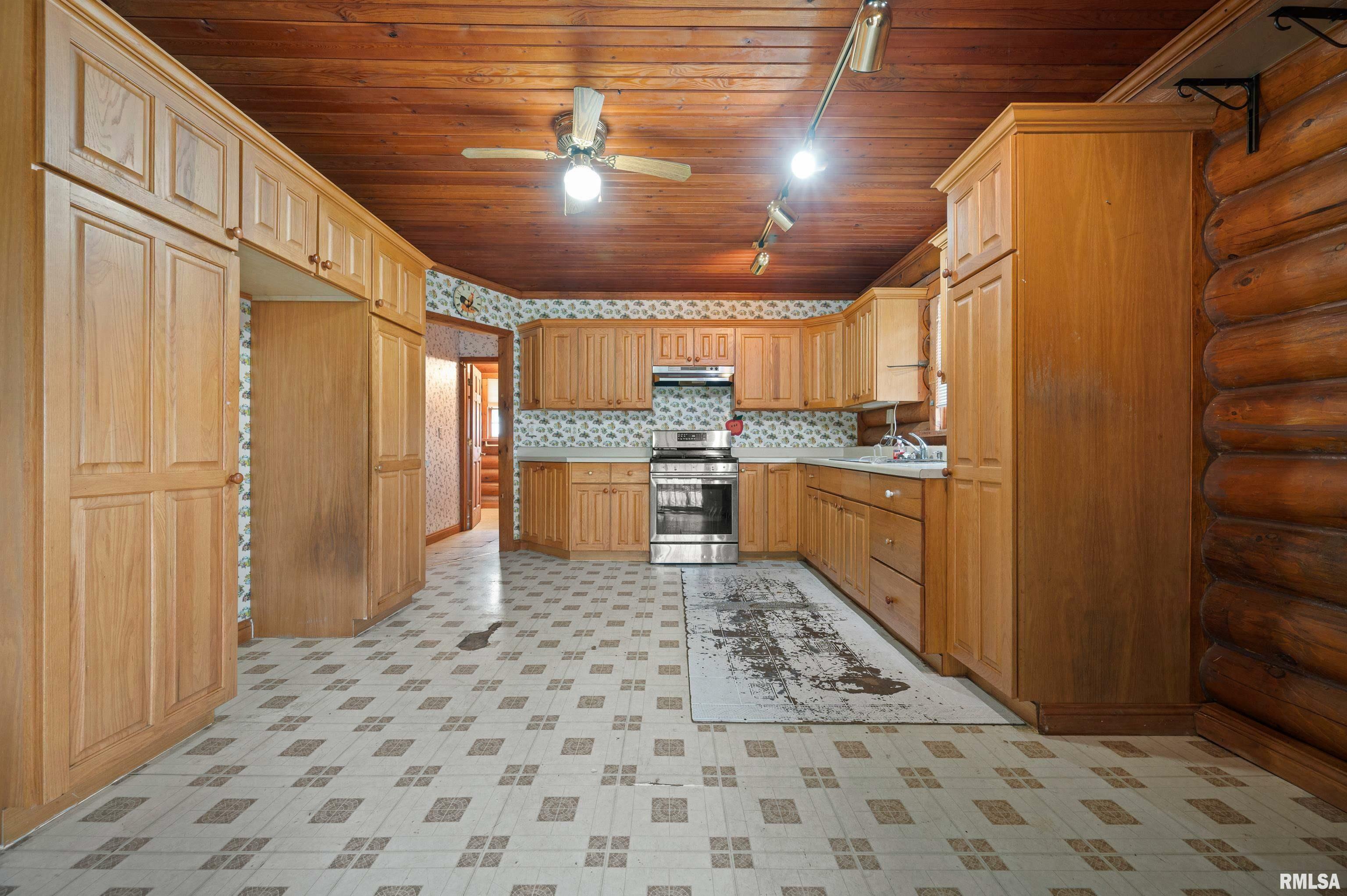 Property Photo:  25801 N 800 Avenue  IL 61443 