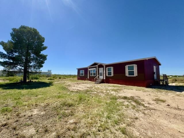 Property Photo: 1326 Robin Street TX 79735