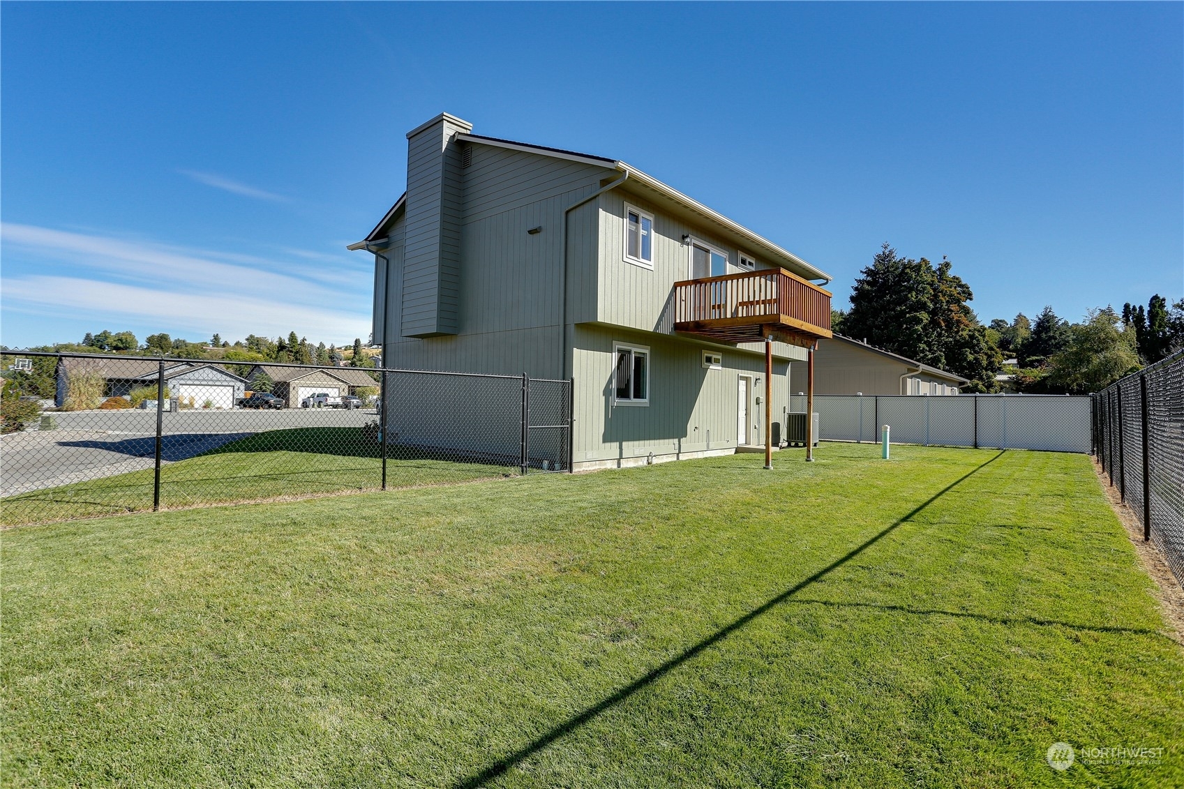 Property Photo:  118 NW Porters Court  WA 98802 