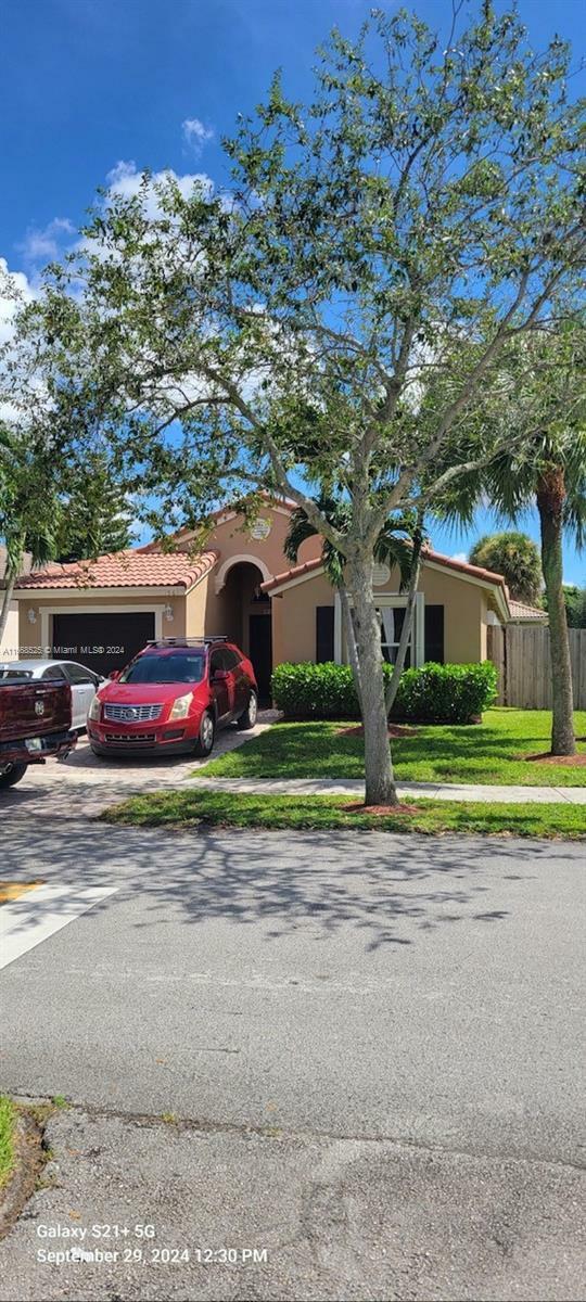 Property Photo:  1561 SE 16th Ave  FL 33035 