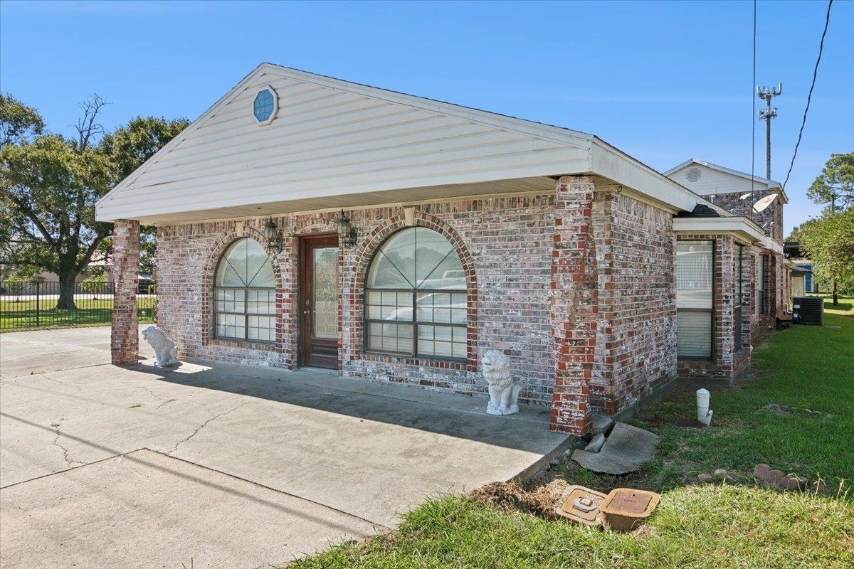 Property Photo:  2375 Texas Avenue  TX 77611 