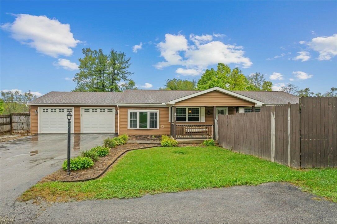 Property Photo:  407 Dorn Ln  PA 15670 