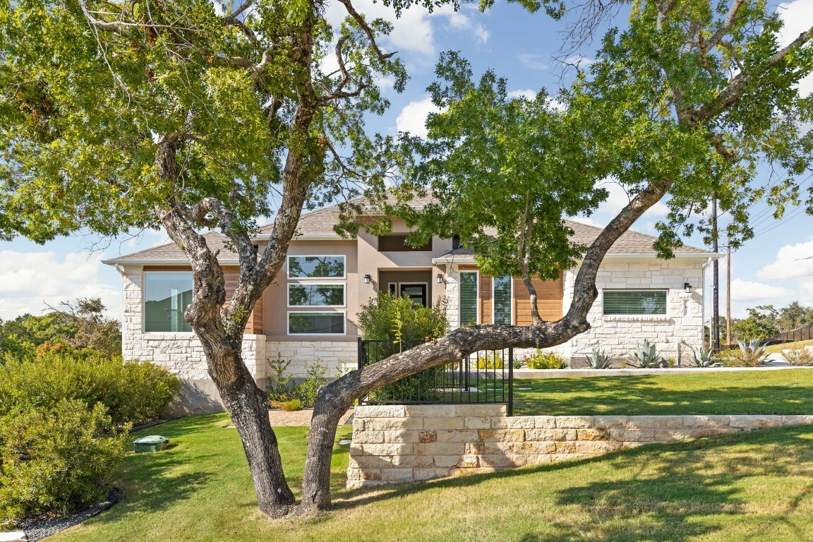 Property Photo:  61 Sierra Mosca Trail  TX 78642 