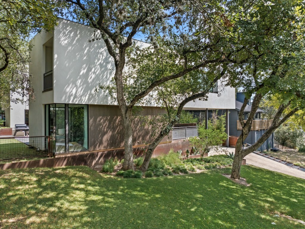 Property Photo:  2210 Westlake Drive  TX 78746 