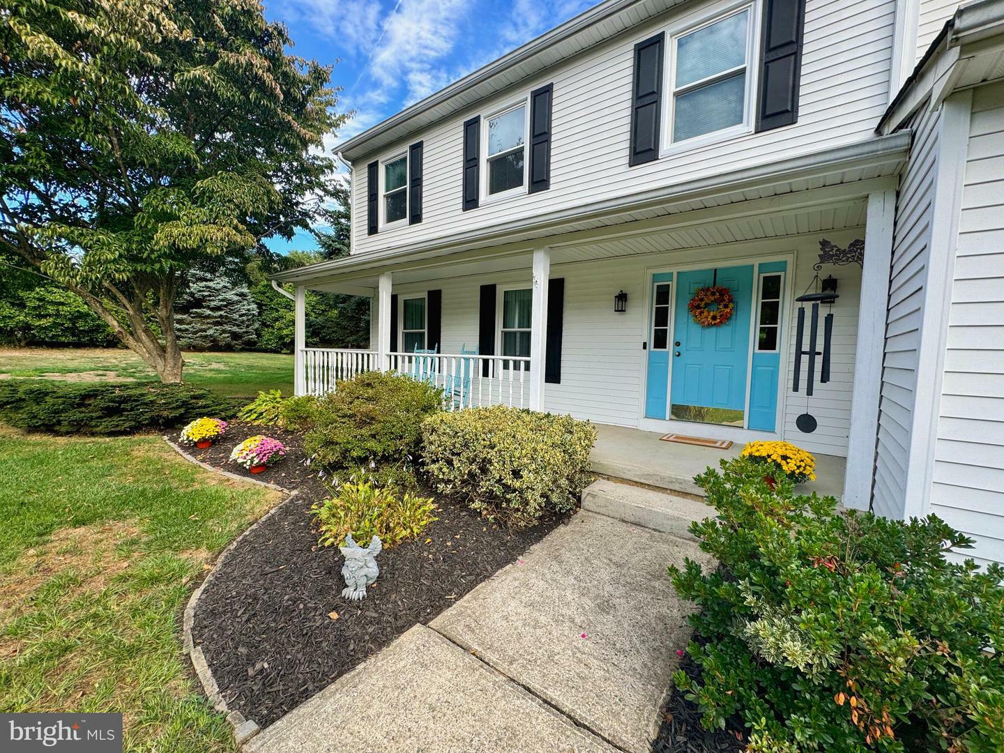 Property Photo:  15 Long Acre Drive  NJ 08514 