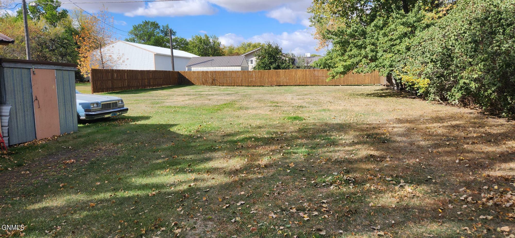 Property Photo:  401 Summit Street  ND 58576 