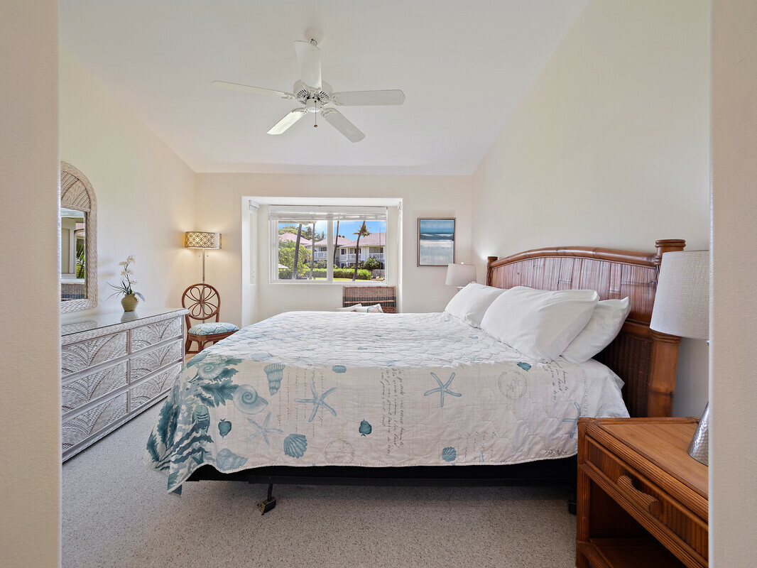 Property Photo:  75-6009 Alii Dr Y23  HI 96740 