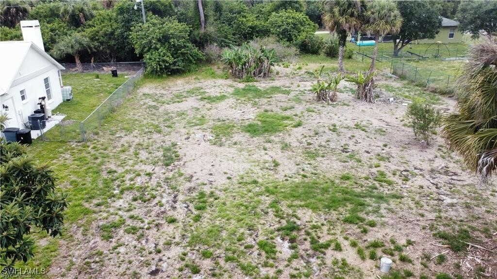 Property Photo:  6075 Lacota Avenue  FL 33905 