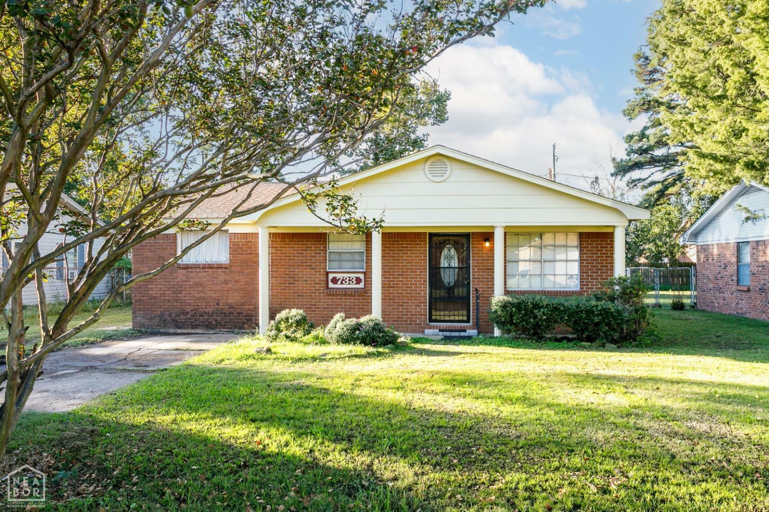 Property Photo:  733 Westwood Drive  AR 72472 