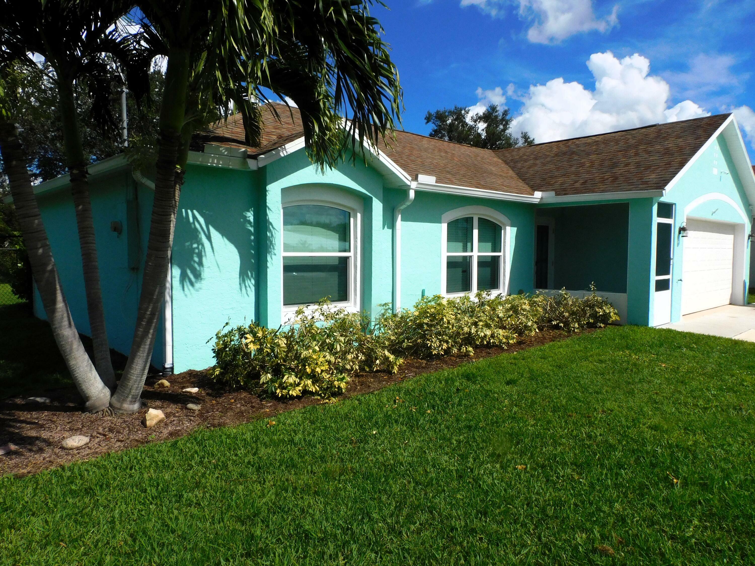 Property Photo:  373 SW De Gouvea Terrace  FL 34984 