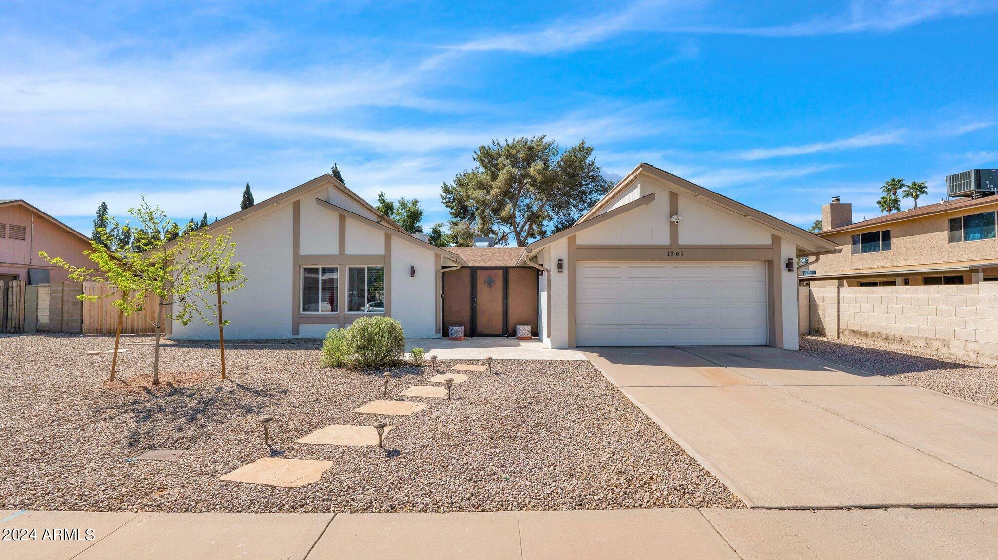 Property Photo:  1365 W Laguna Azul Avenue  AZ 85202 