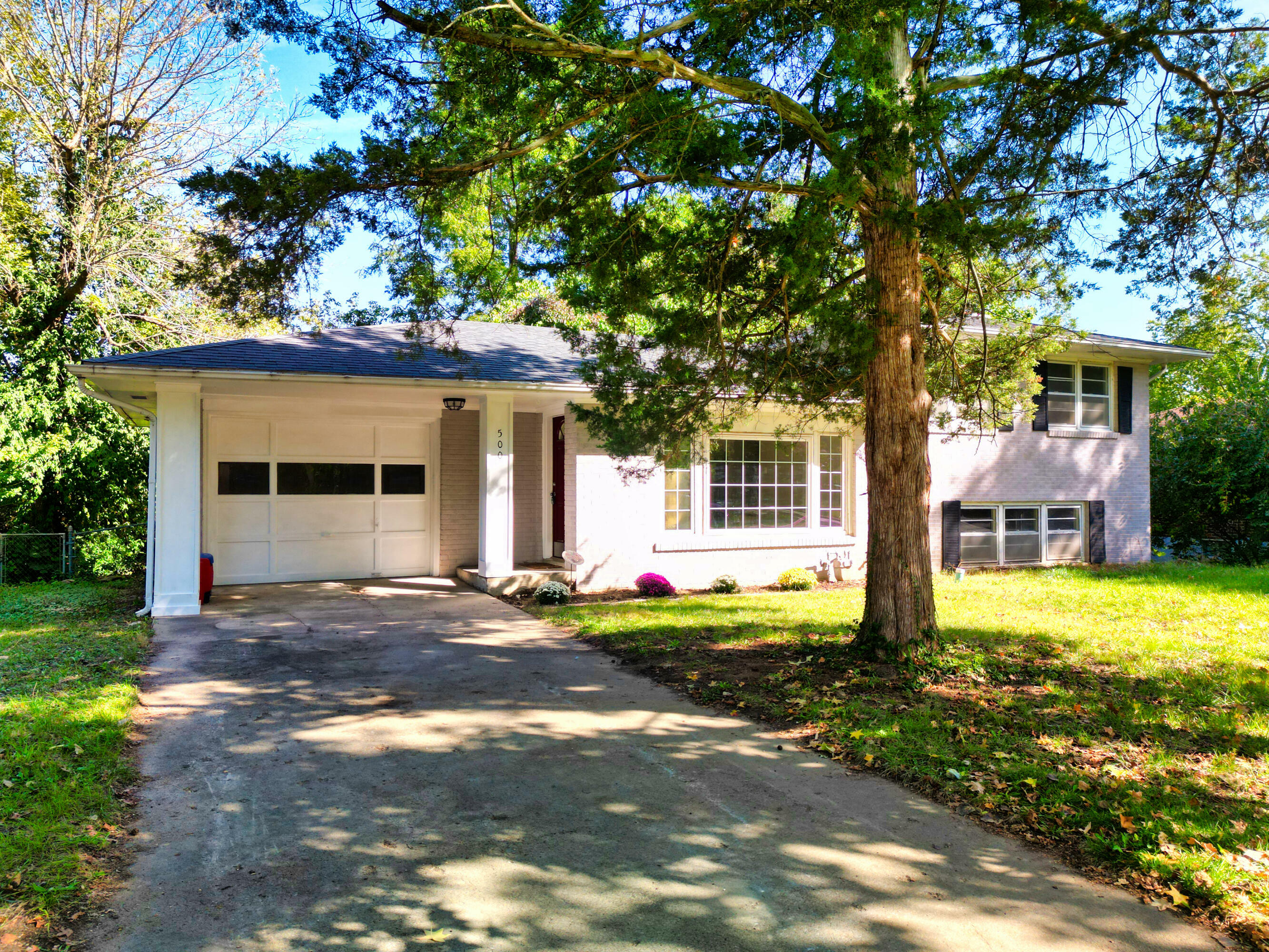 Property Photo:  500 Bourn Ave  MO 65203 