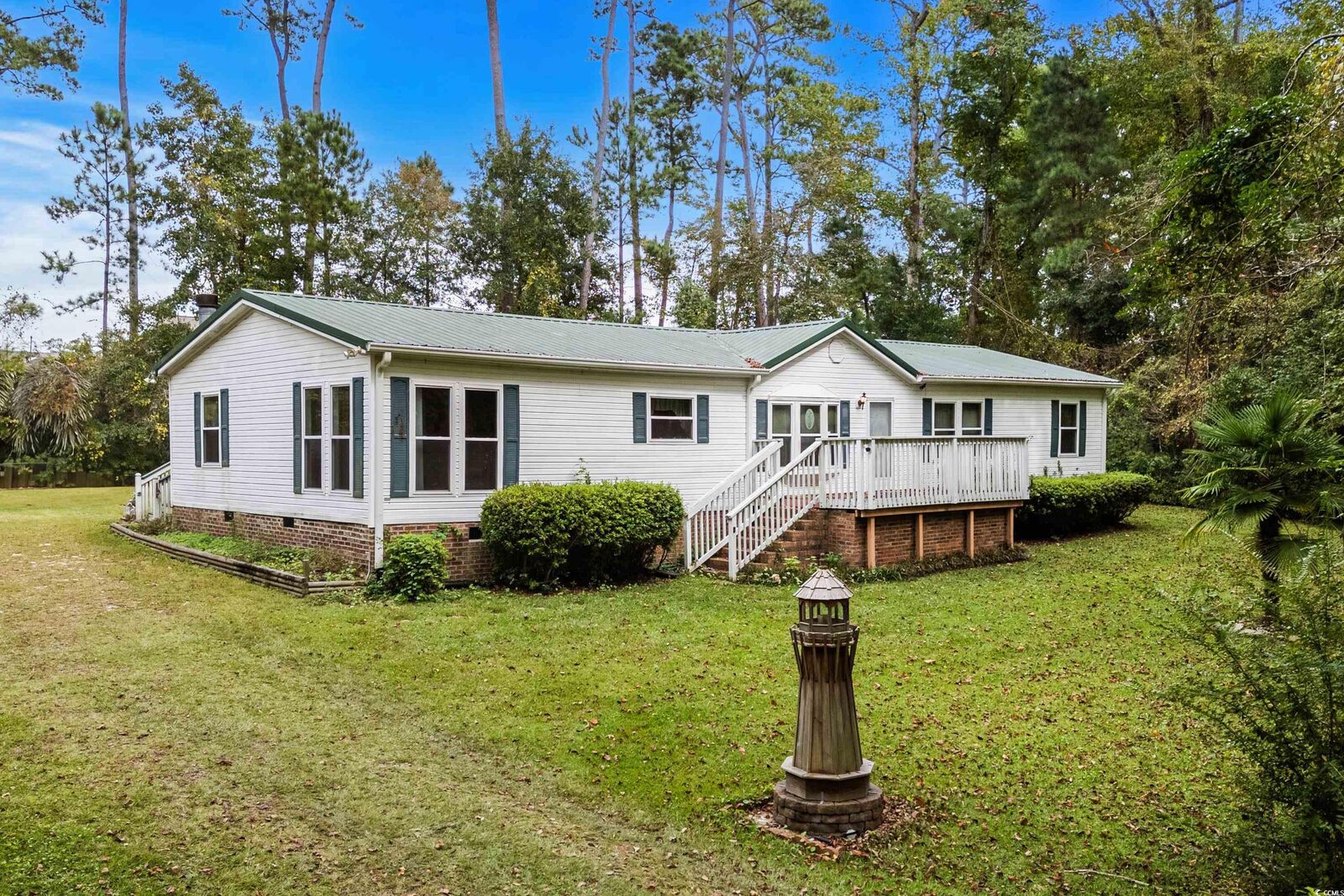 Property Photo:  2042 E Twisted Oaks Circle  SC 29566 