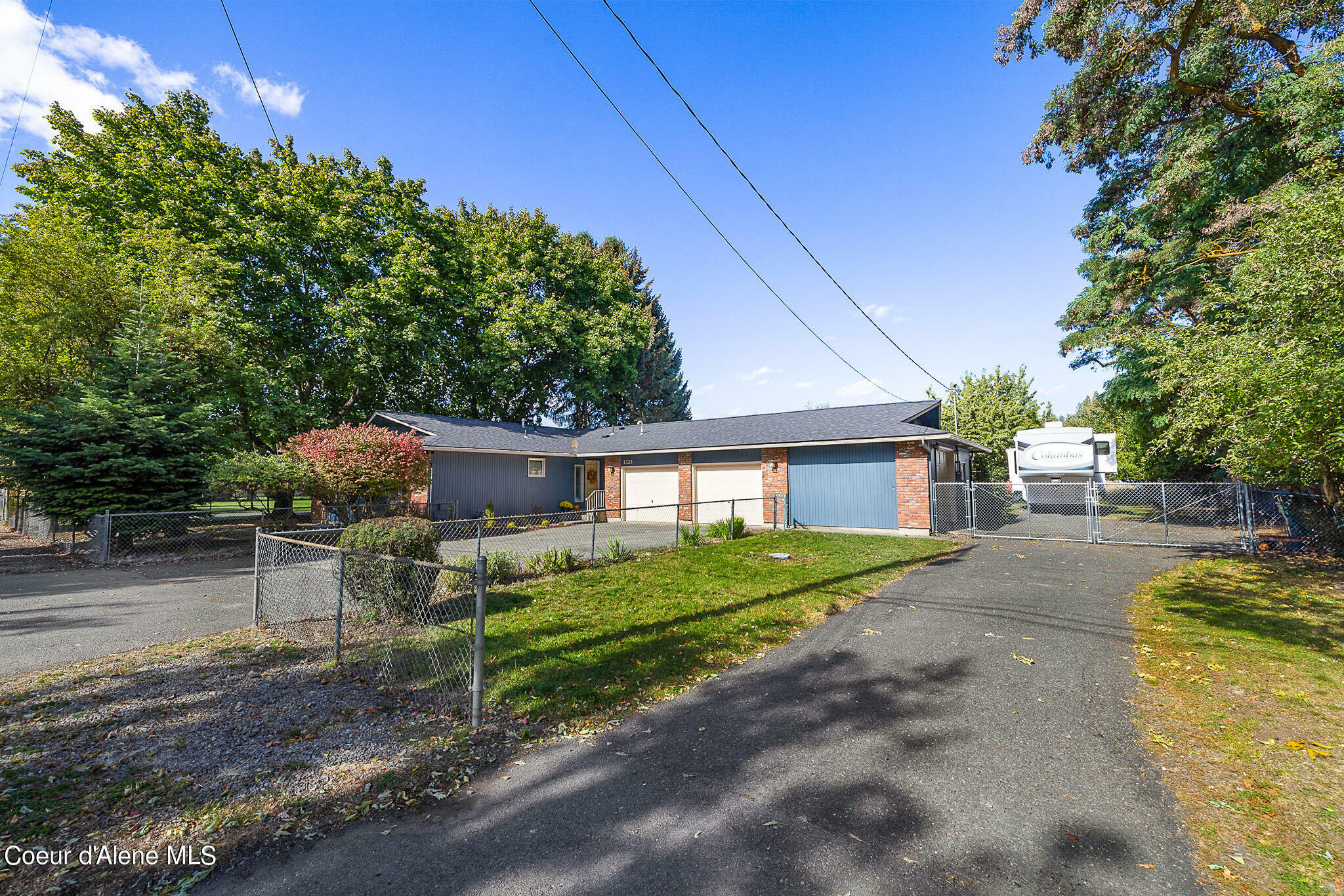 Property Photo:  1323 E Deerhaven Ave  ID 83815 