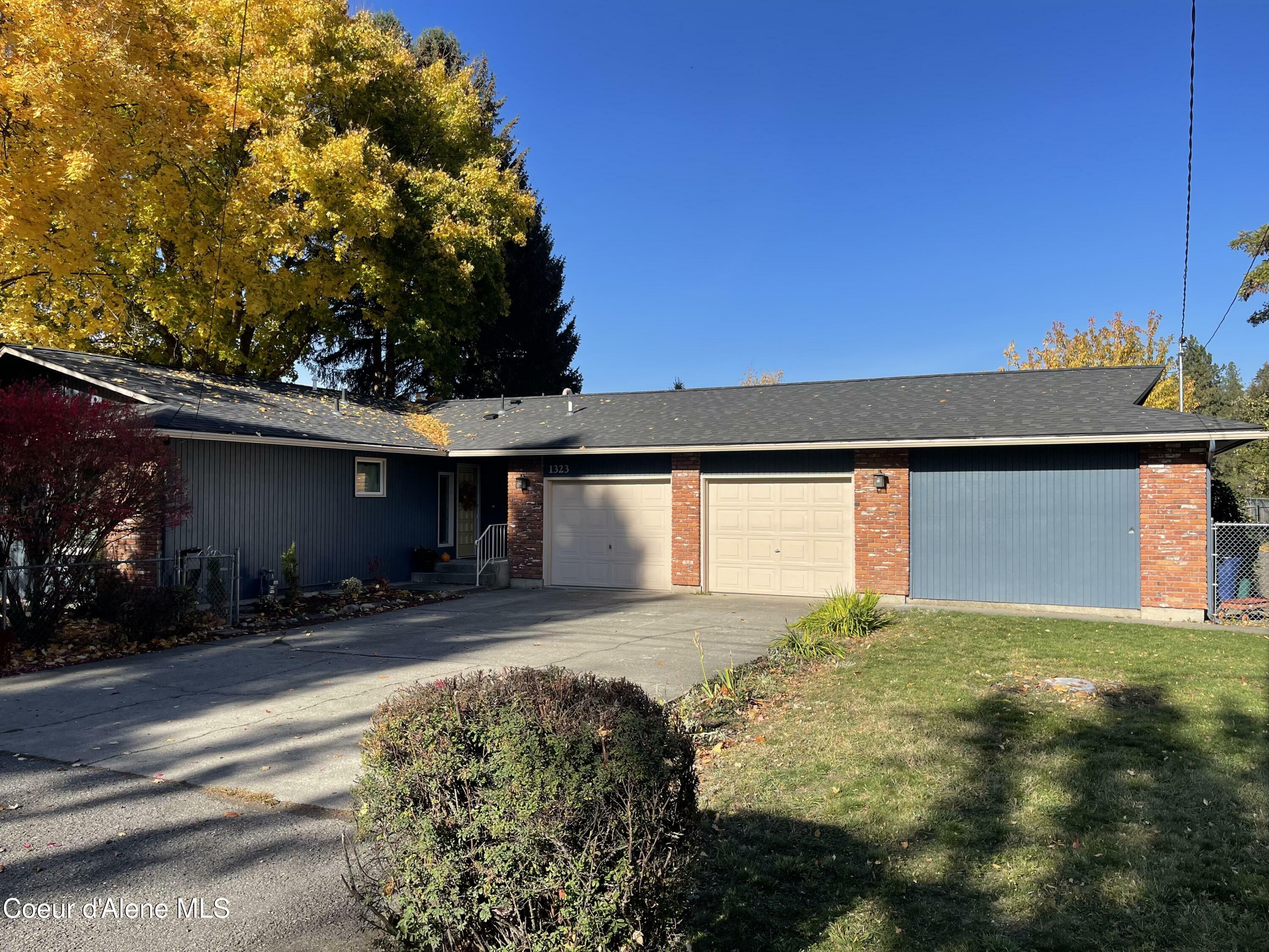 Property Photo:  1323 E Deerhaven Ave  ID 83815 