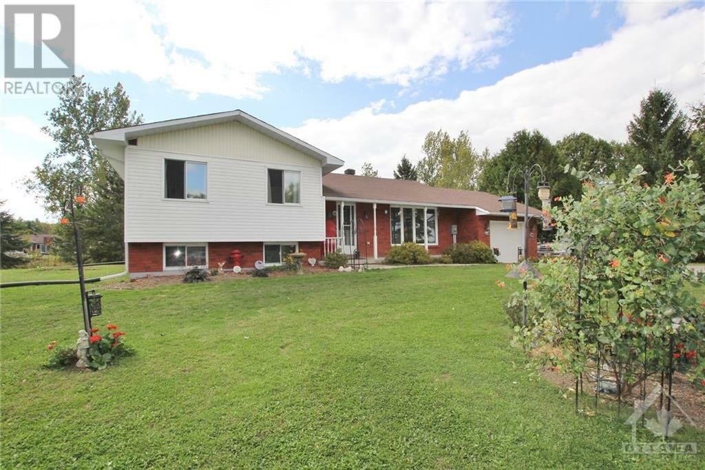 561 River Road  Braeside ON K0A 1G0 photo