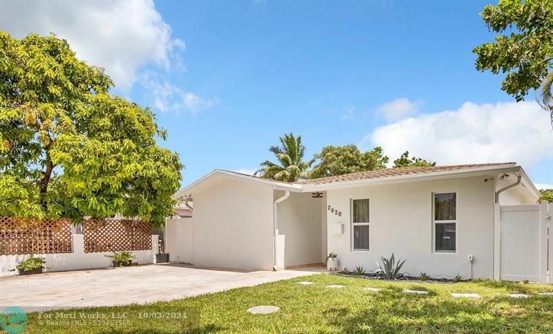 Property Photo:  2620 Adams St  FL 33020 