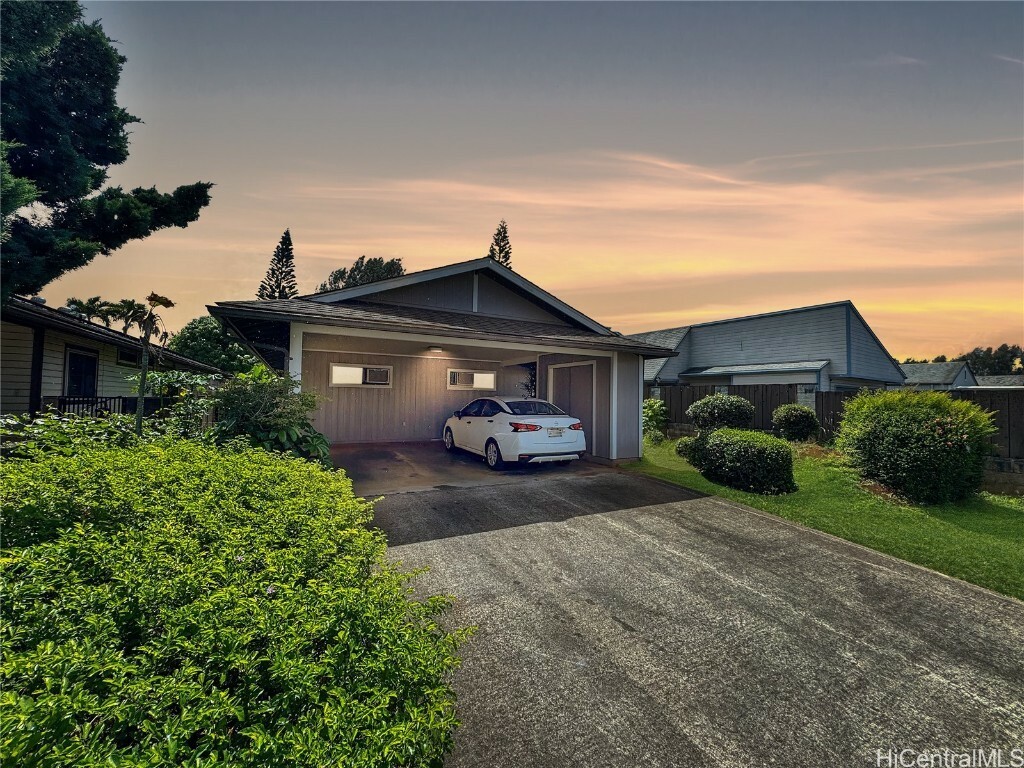 Property Photo: 95-1045 Eulu Street HI 96789