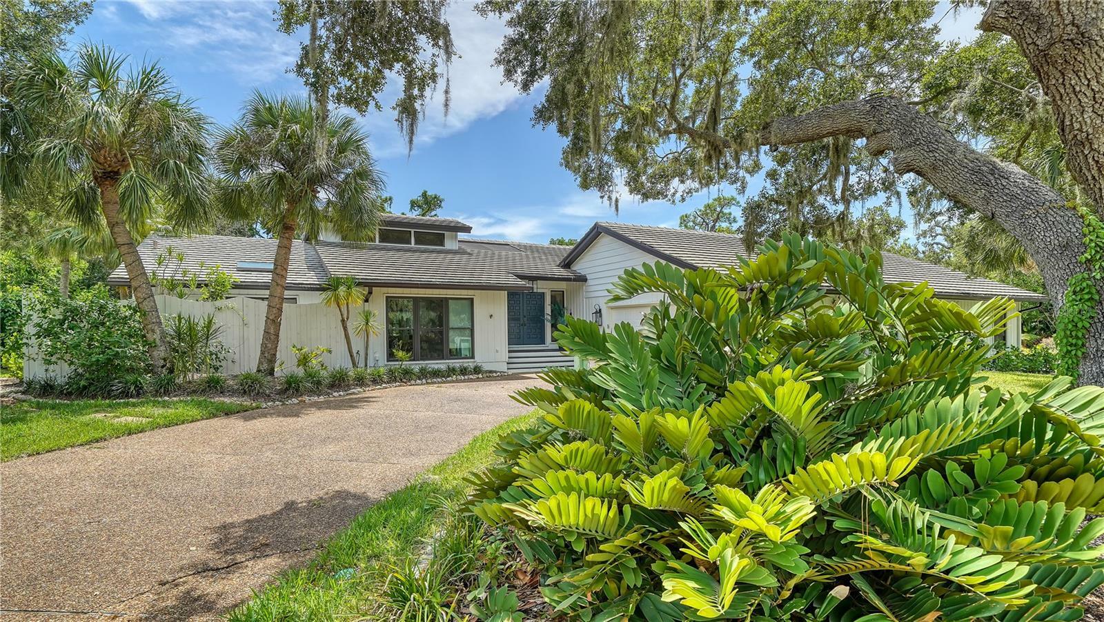 Property Photo:  1562 Landings Terrace  FL 34231 