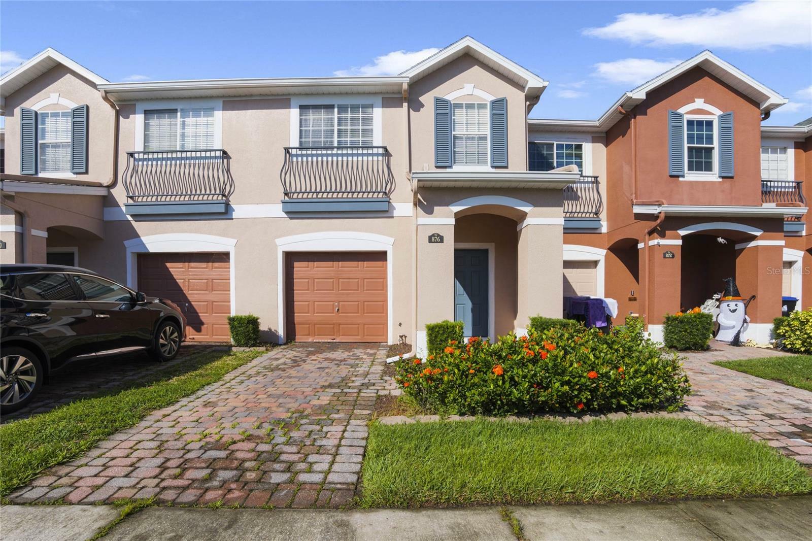 Property Photo:  876 Park Grove Court  FL 32828 