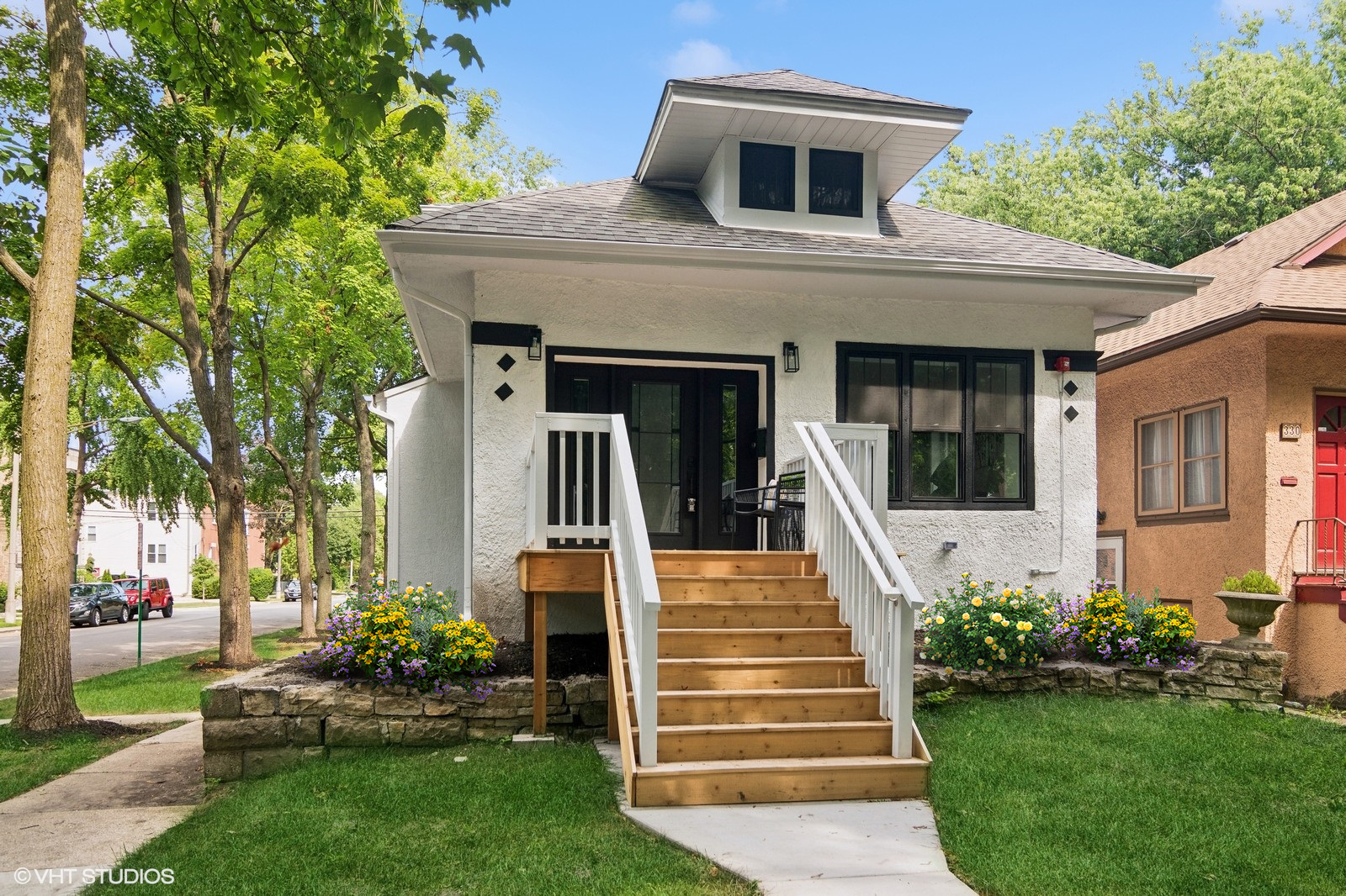 Property Photo:  332 N Taylor Avenue  IL 60302 