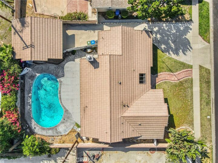 Property Photo:  9654 Quakertown Avenue  CA 91311 