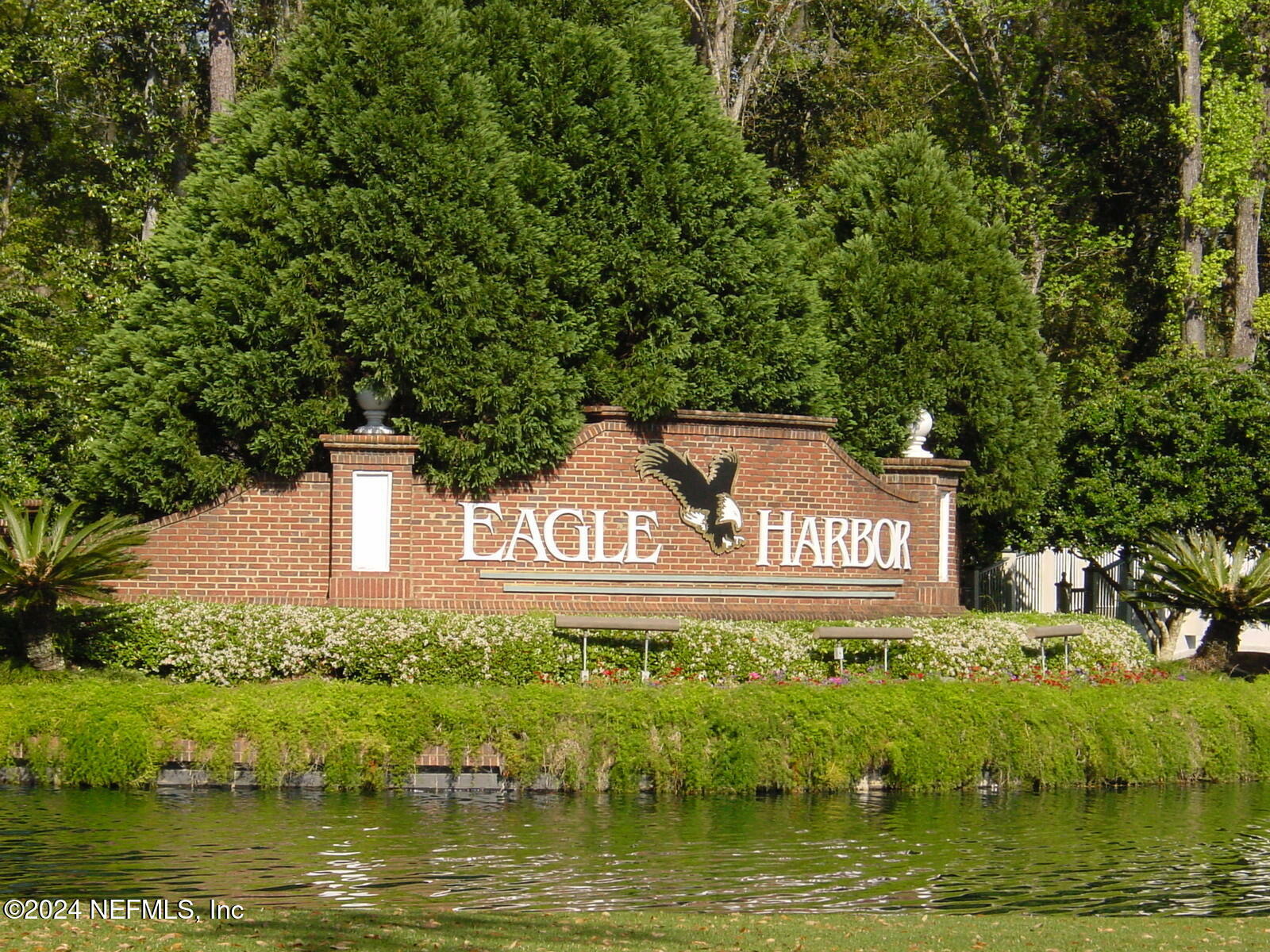 Property Photo: 1674 Waters Edge Drive FL 32003