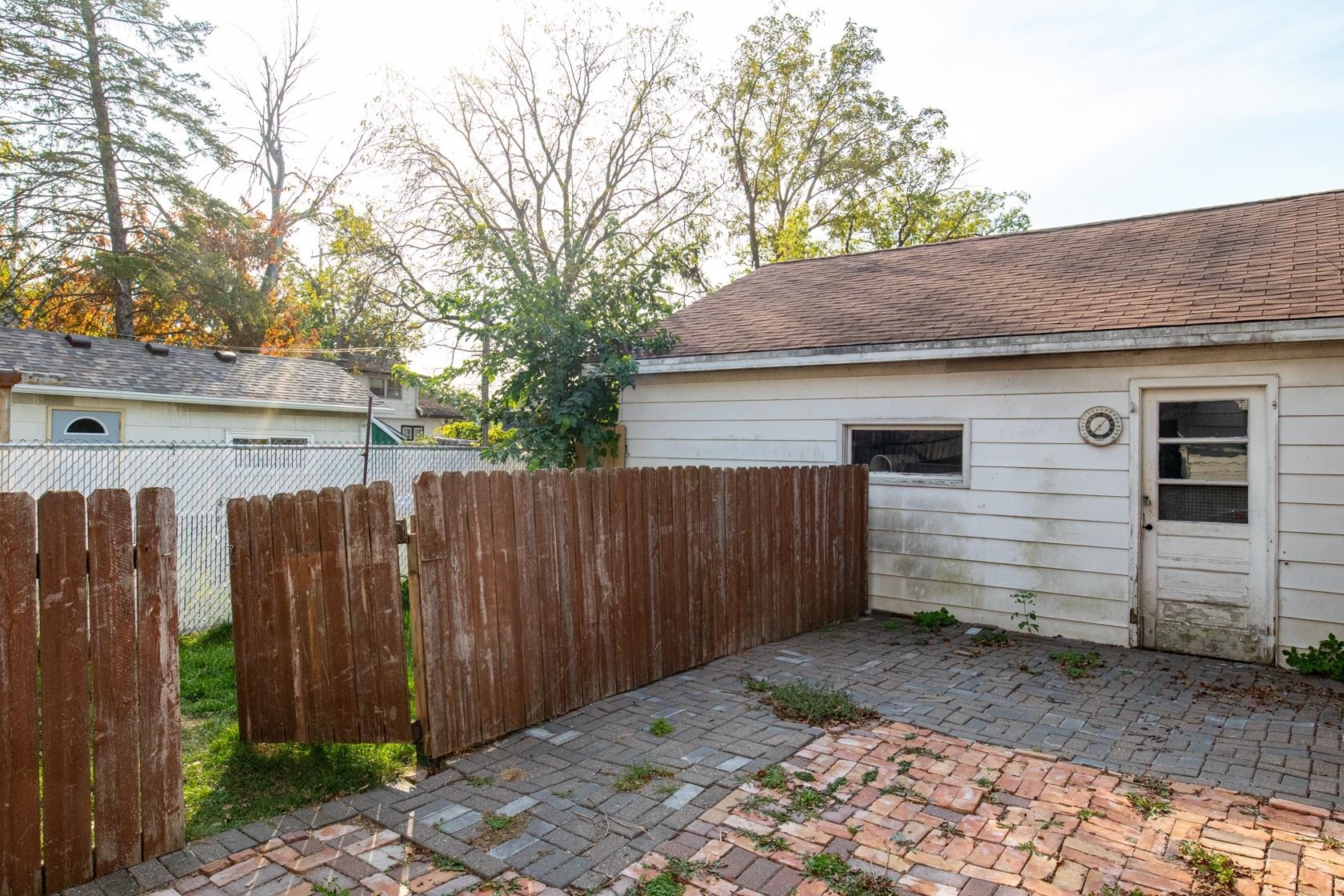 Property Photo:  617 W Franklin Street  WI 54911 