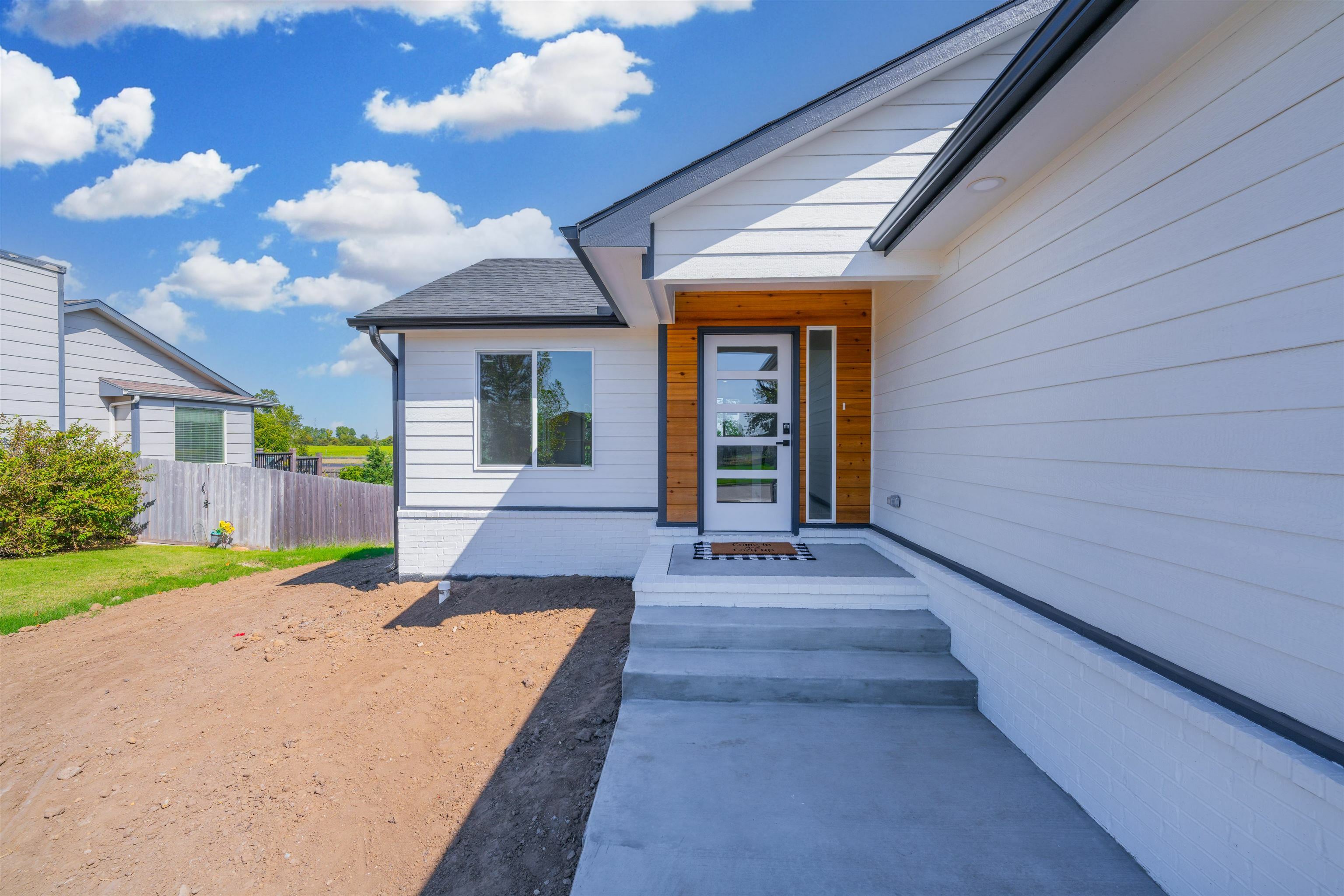 Property Photo:  720 S Longbranch  KS 67101-7004 