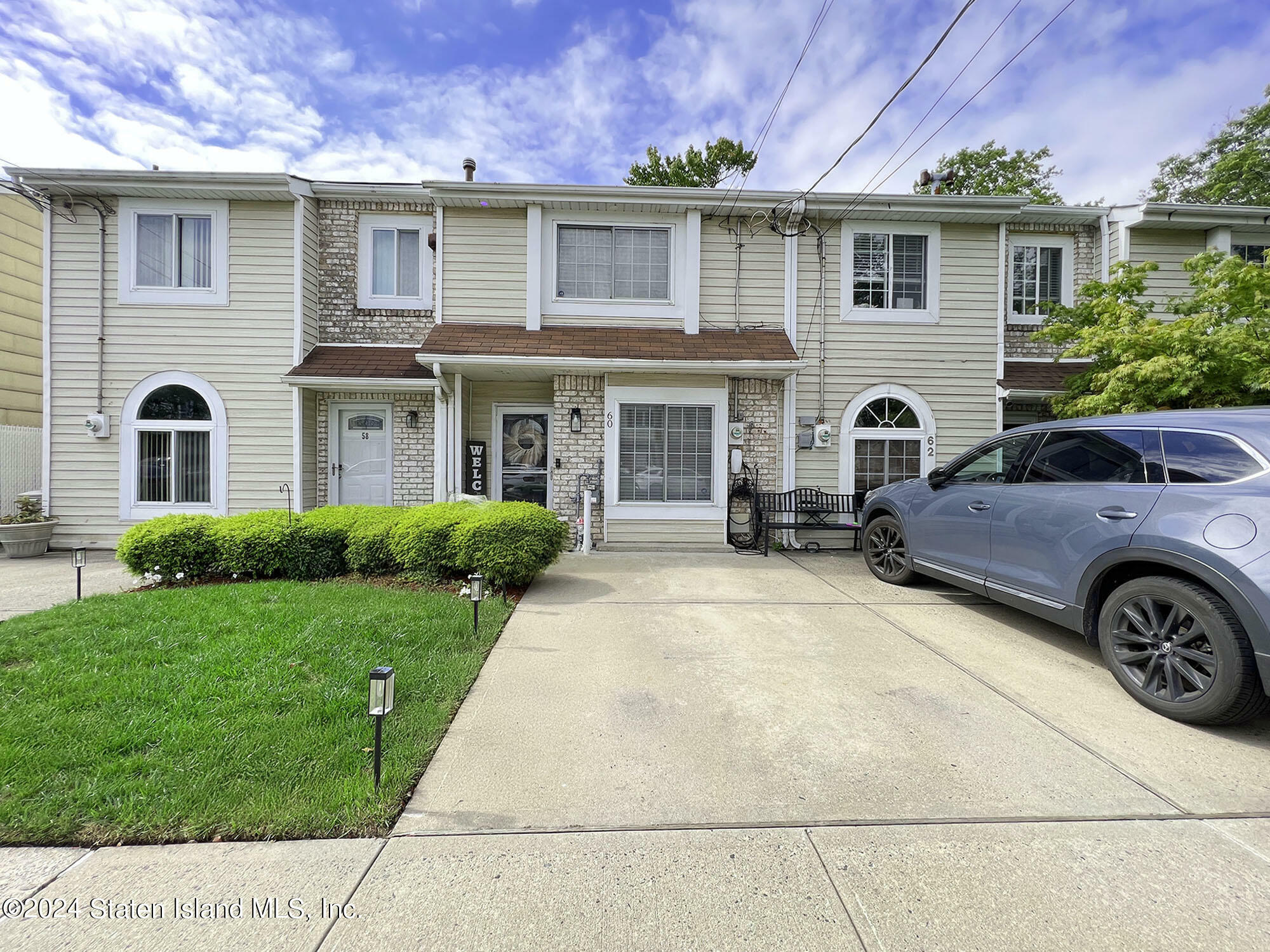 60 Seguine Place  Staten Island NY 10312 photo