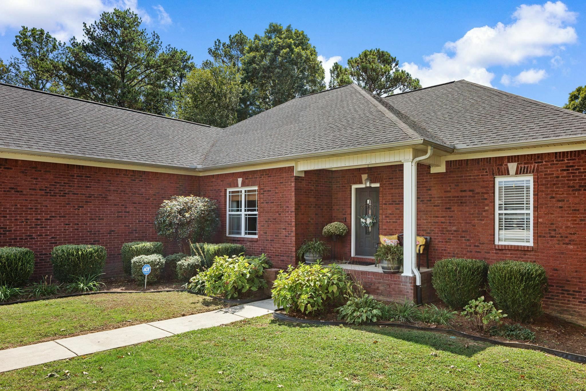 Property Photo:  1707 Churchill Ln  AL 35055 - CULLMAN 